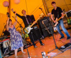 Tipi-Britpop-Wedding-Band-12