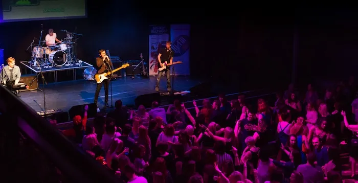 Nineties tribute band